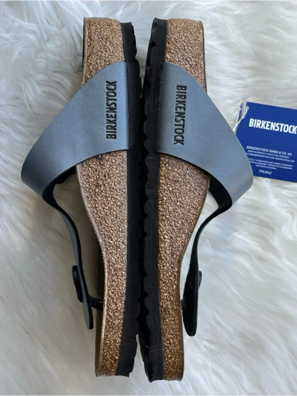 🆕Birkenstock Gizeh Grey
Metallic Thong Sandal Size 8 - Picture 3 of 9